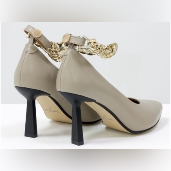 Classic suede shoes with chain - Picture 8 of 9